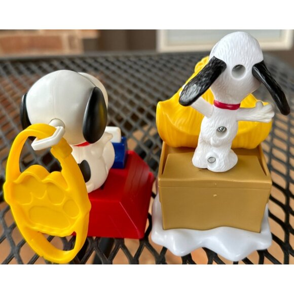 Lot of 2 Peanuts Characters Sally & Snoopy McDonald's Collectible Toys (READ) - Picture 7 of 16